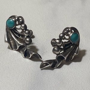 Indigenous Native American Southwestern Turquoise Sterling‎ silver clip on screw